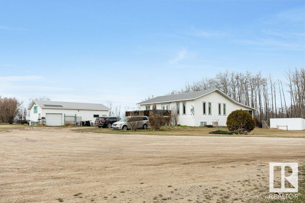 462008 Rge Rd 273, Rural Wetaskiwin County, Alberta  T0C 1H0 - Photo 17 - E4386730