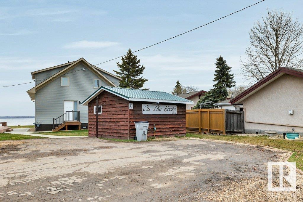 33 Lakeshore Drive, Rural Wetaskiwin County, Alberta  T0C 2V0 - Photo 3 - E4387039