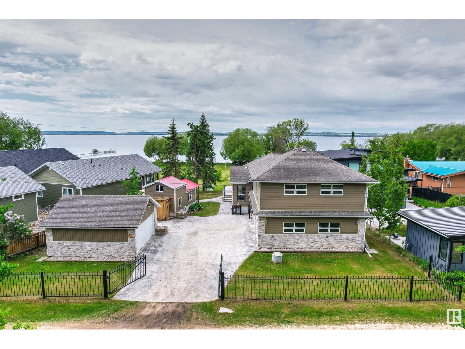 19 Rizzie Beach, Rural Parkland County, Alberta  T0E 2K0 - Photo 42 - E4392493