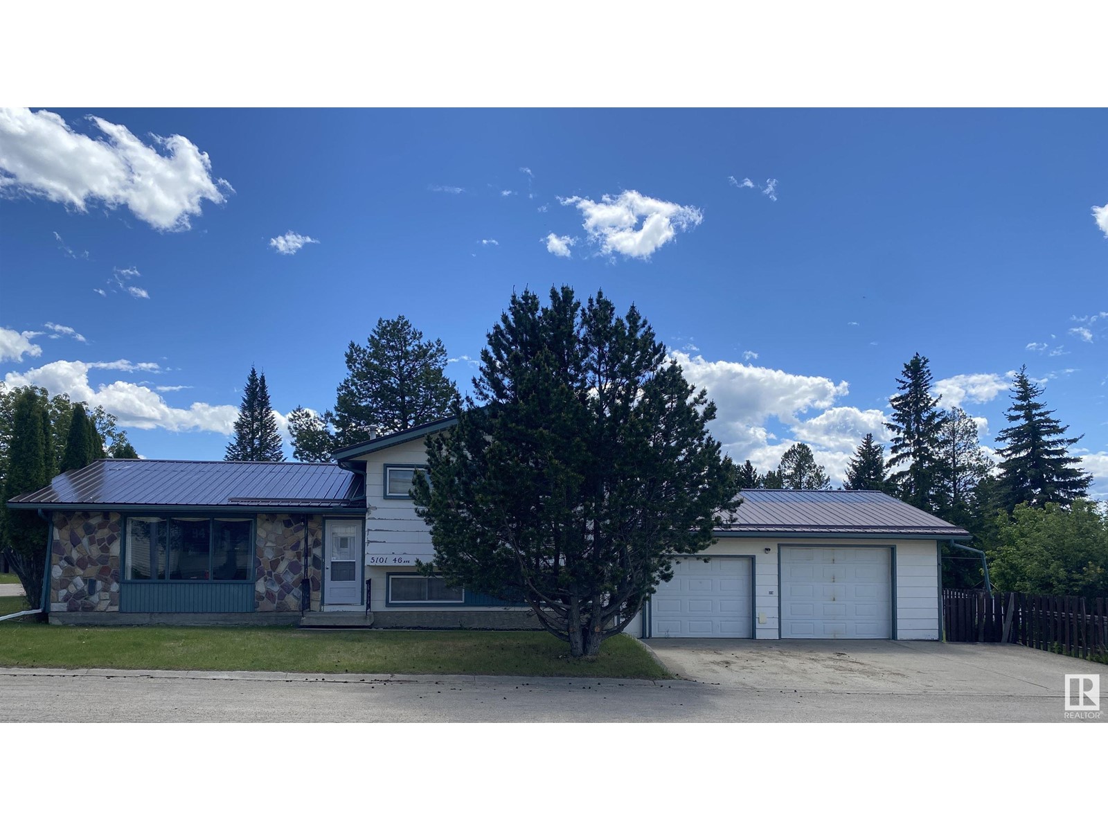 5101 46 AV, drayton valley, Alberta