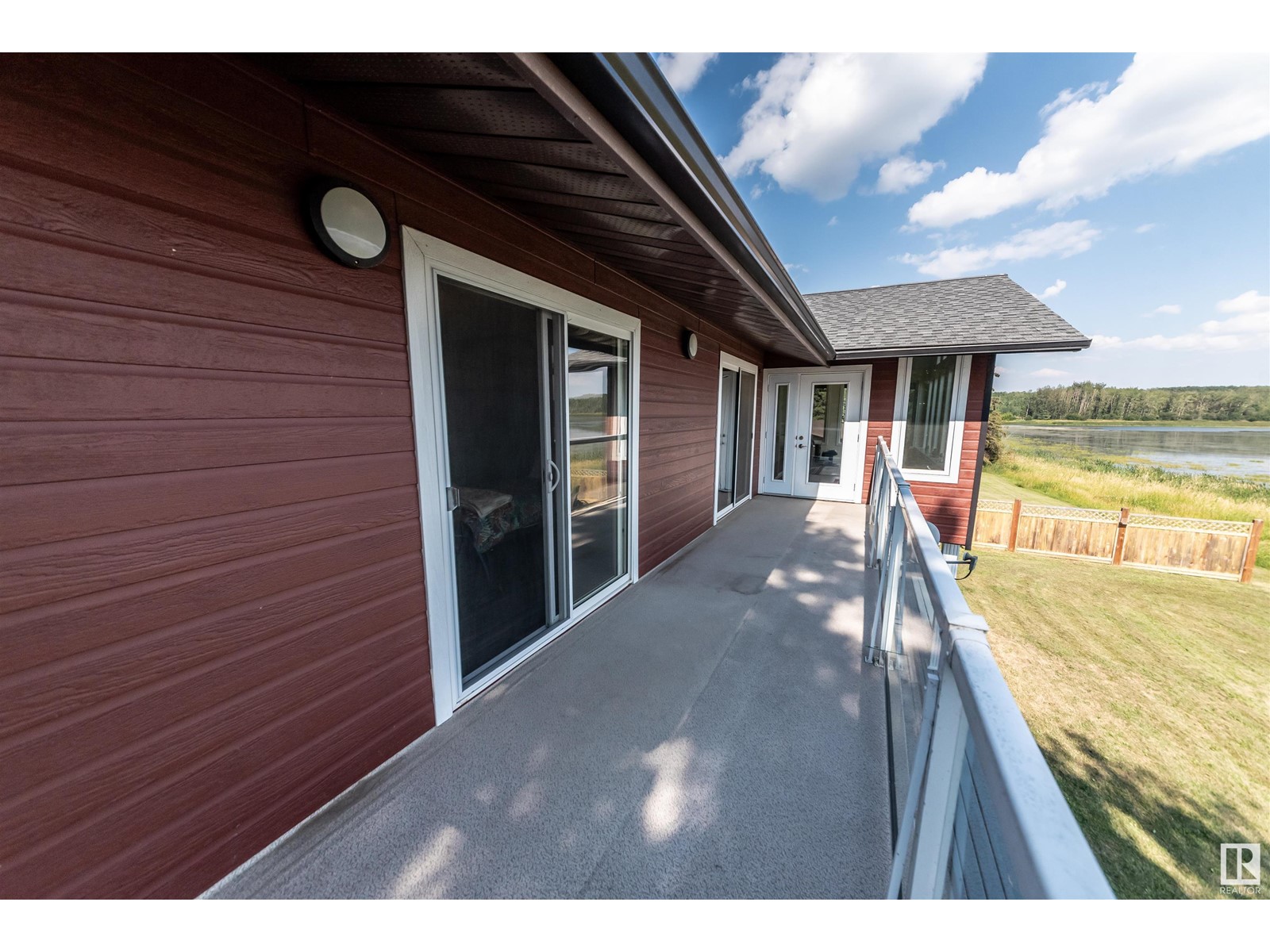 102 Parkins Av, Rural Lac Ste. Anne County, Alberta  T0E 1A0 - Photo 36 - E4401424