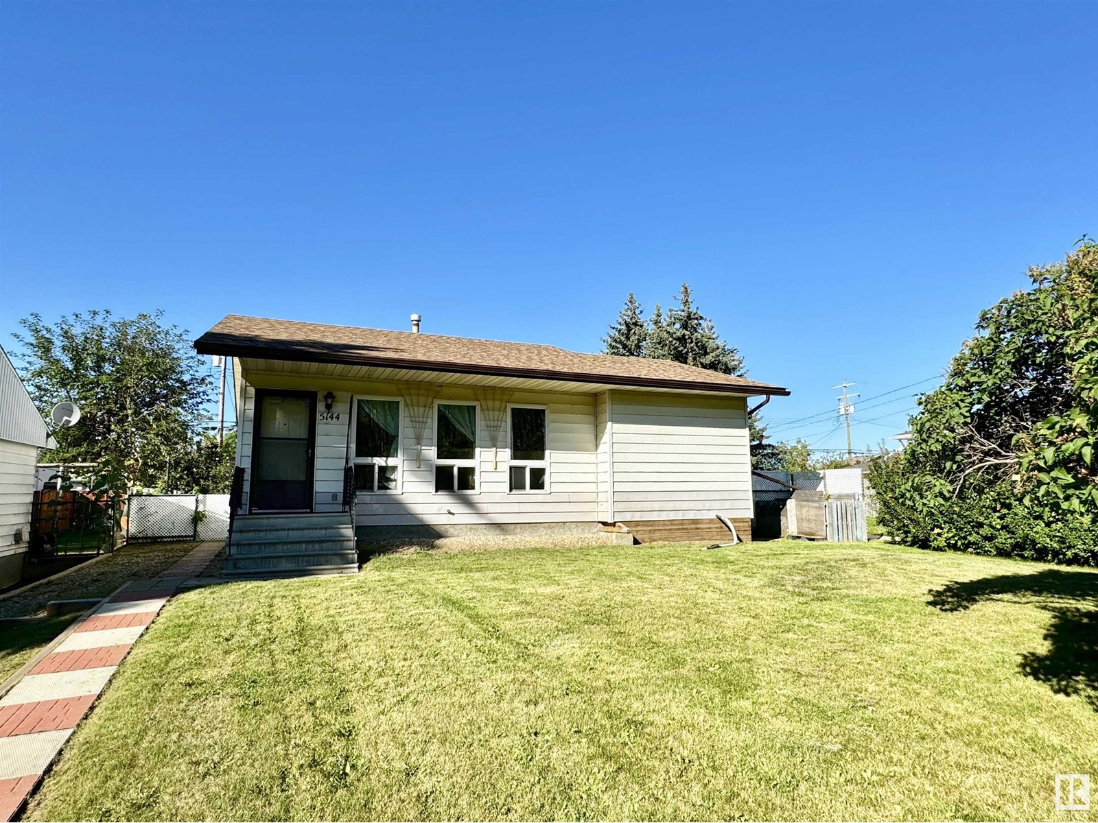 5144 49 AV, drayton valley, Alberta