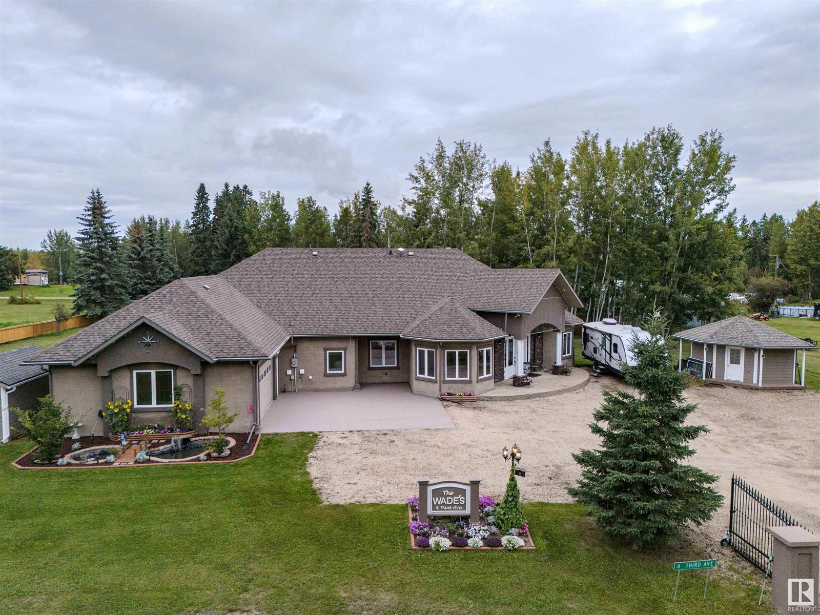 4 Third Av, Entwistle, Alberta  T0E 0T0 - Photo 1 - E4406565