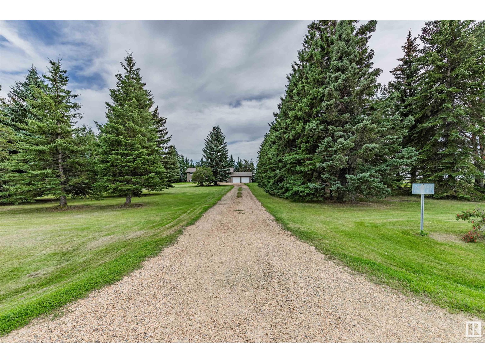 240049 Twp Rd 480, Rural Wetaskiwin County, Alberta  T0C 1Z0 - Photo 10 - E4406846