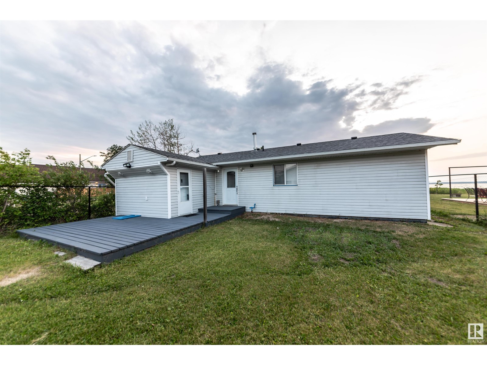 5036 50 Av, Rural Lac Ste. Anne County, Alberta  T0E 0A0 - Photo 9 - E4409468