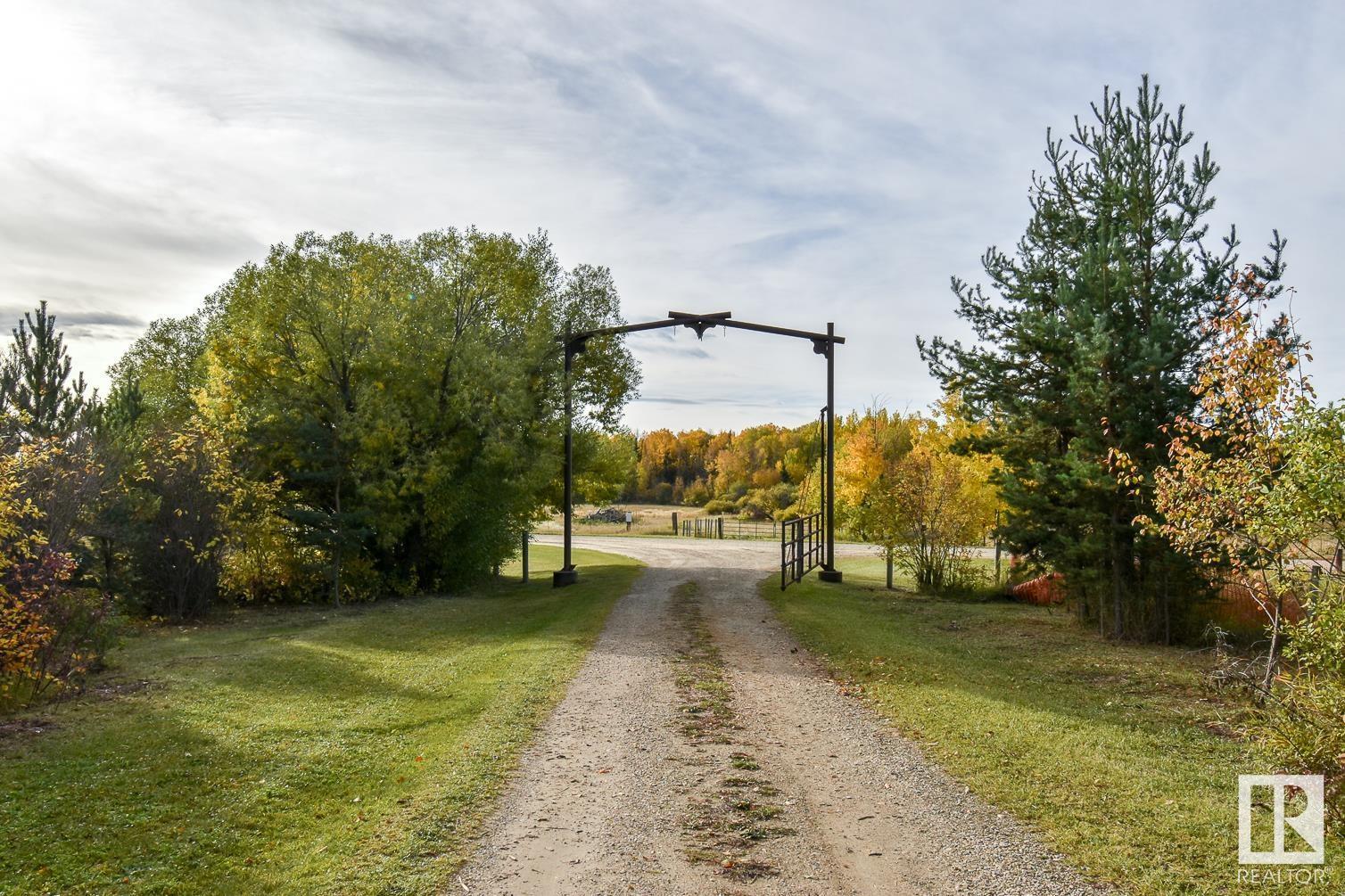 5006 Trail Of 1898, Rural Lac Ste. Anne County, Alberta  T0E 0J0 - Photo 54 - E4409546