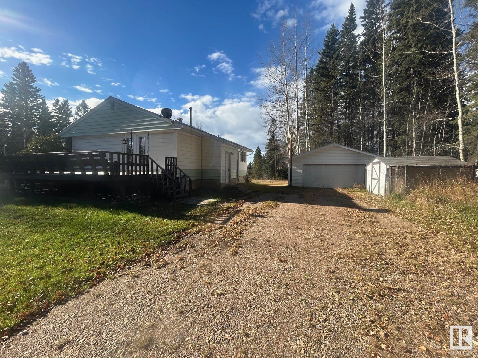 404 2 Av E, Winfield, Alberta  T0C 2X0 - Photo 2 - E4411768