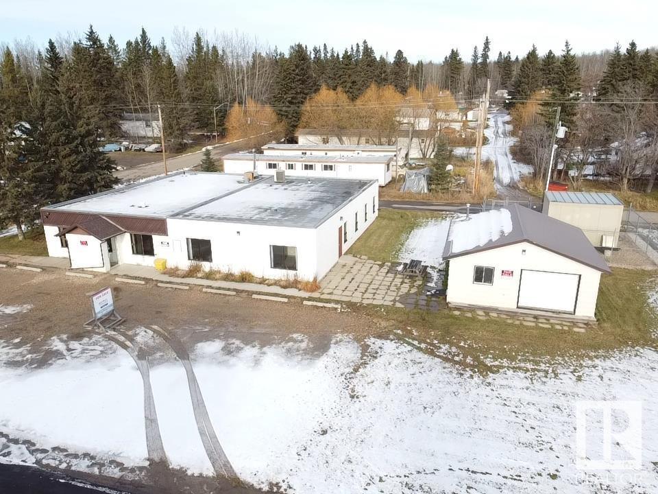 10 2 Av, Winfield, Alberta  T0C 2X0 - Photo 4 - E4416622